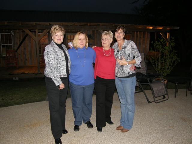 sisters Helen, Stephanie, Fay with Lanell