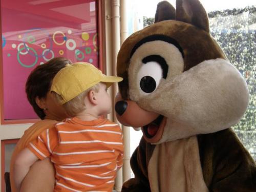 kissing Chip's nose