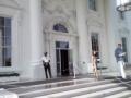 yes, this is the front door--north entrance of the White House