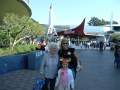 Amy_Maddie_Nonnie_Disneyland 05