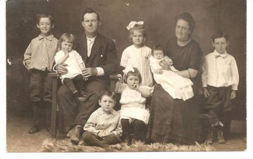 John, Mary, Monica, Paul, Bernard, Felicitas, Veronica_1912.JPG